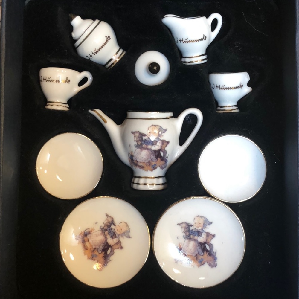 Reuter Porzellan Germany Mini Tea Set